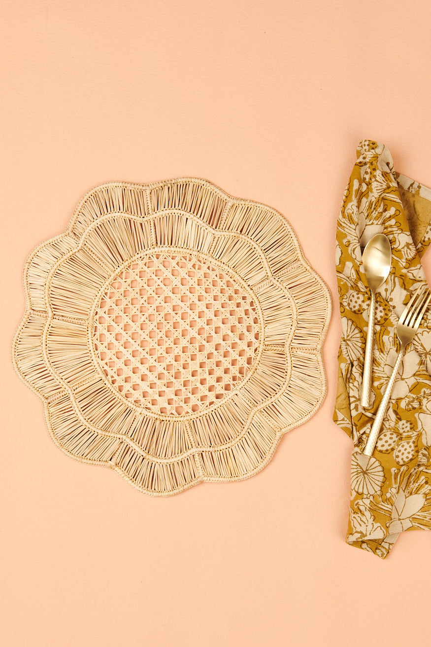 Iraca Double Scallop Placemat